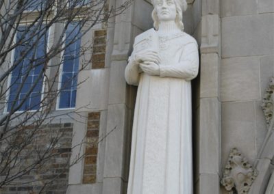 University of Notre Dame, Law School Chapel Statues