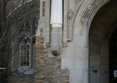The installed Saint Thomas More statue